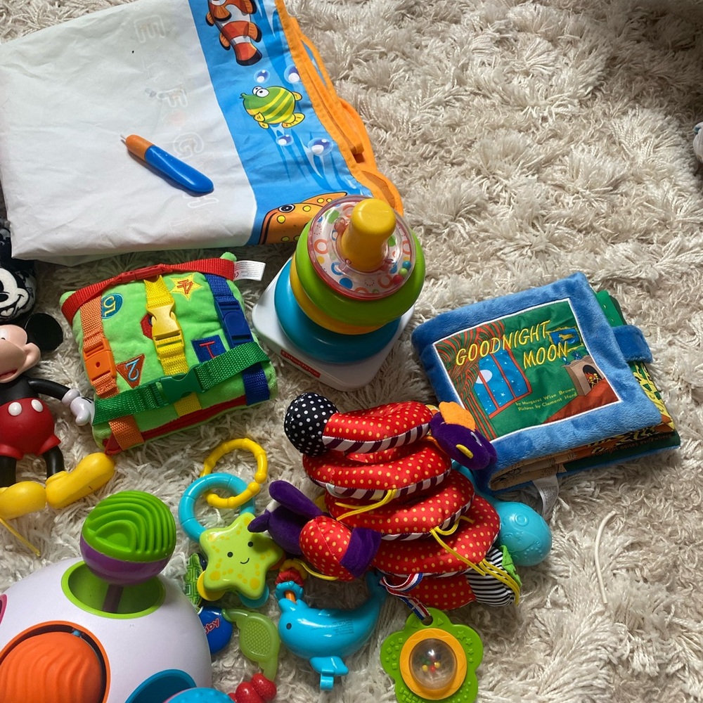 Toy bundle - Picture 4 of 4